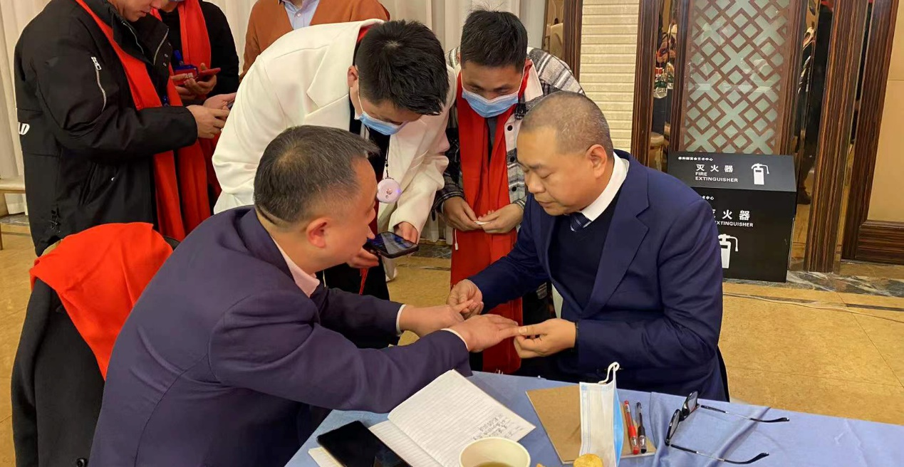 亨特医疗 | 受邀参与行动教育四川校友年会简讯